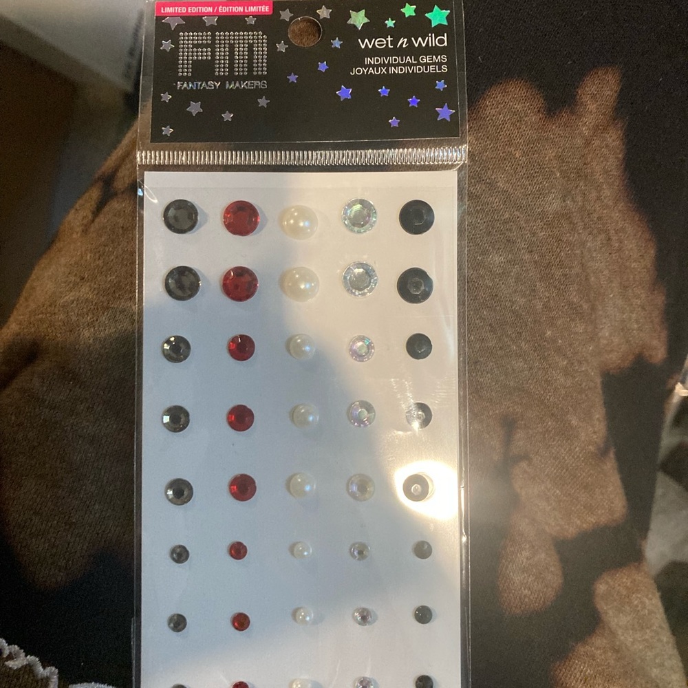wet n wild Individual Gems Cauldron Crew